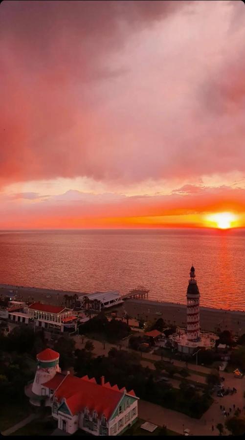 Black Sea Batumi Hotel Orbi City Eksteriør billede